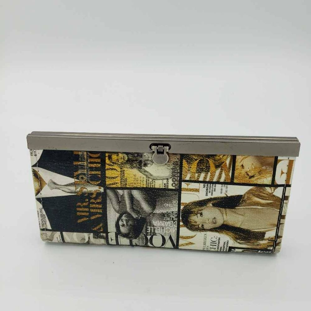Vogue  Accordion Wallet  Fashion Magazines  Clasp